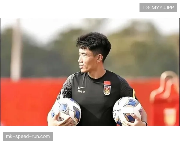 郑智本赛季提升传球频率撕开防线助阵 广东队中场角色转变明显 郑智本赛季提升传球频率撕开防线助阵 广东队中场角色转变明显